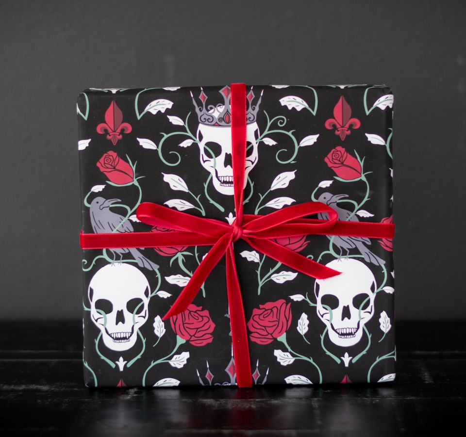 Queen of Thorns Gift Wrap (1 Sheet)