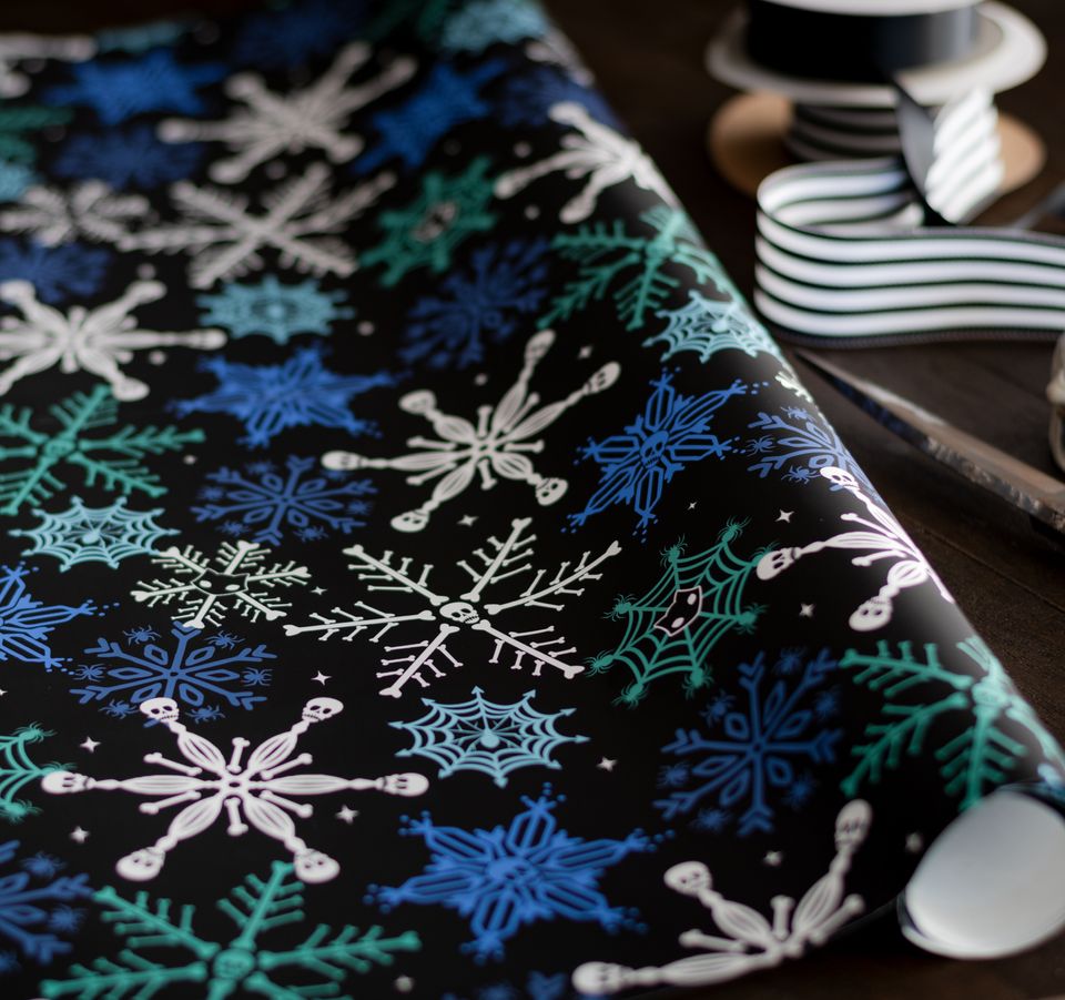Gothic Snowflake Creepmas Christmas Gift Wrap