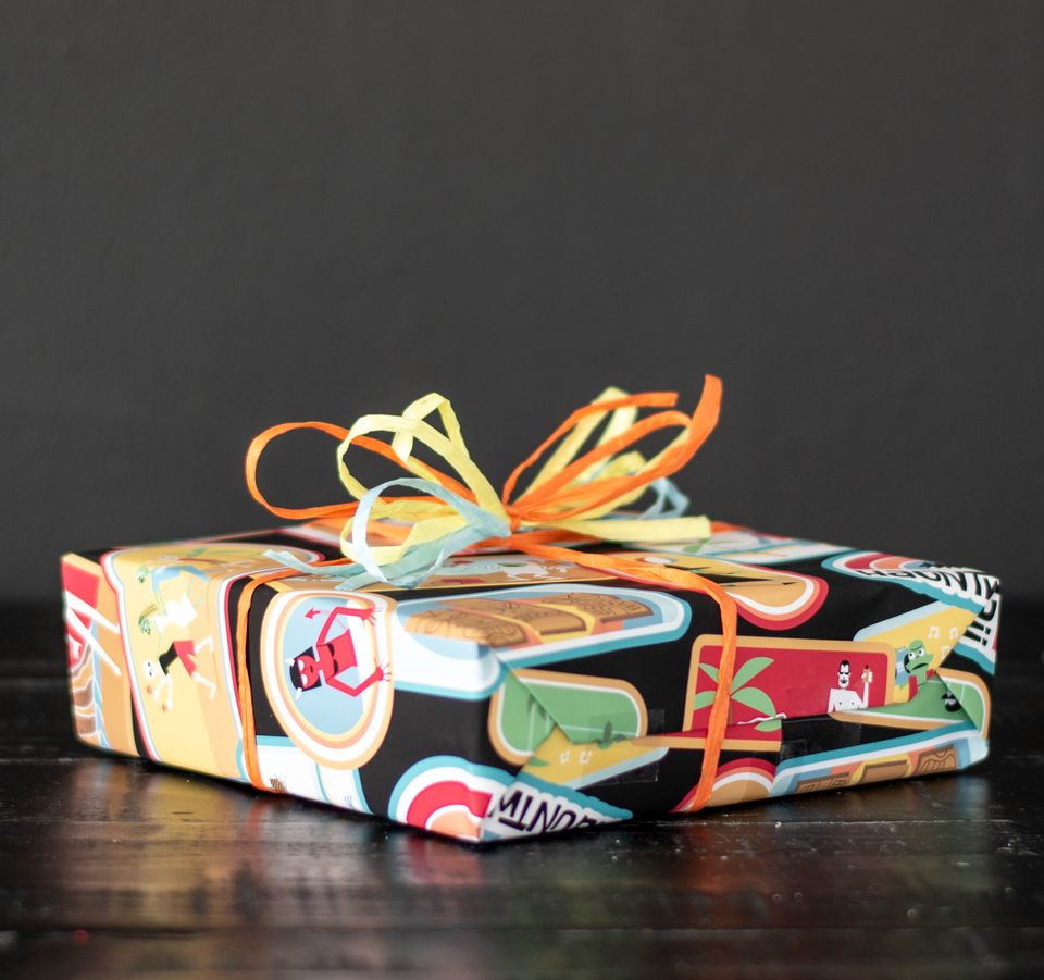 Tiki-Hawaii-Spooky-Gift-Wrap