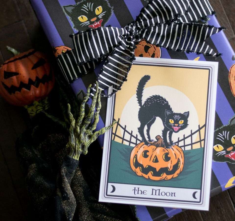 Black Cat and Pumpkin Vintage Halloween Gift Wrap