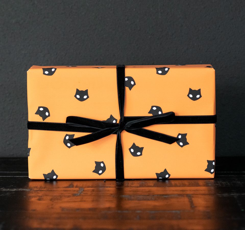 Spooky Cat Halloween Gift Wrap