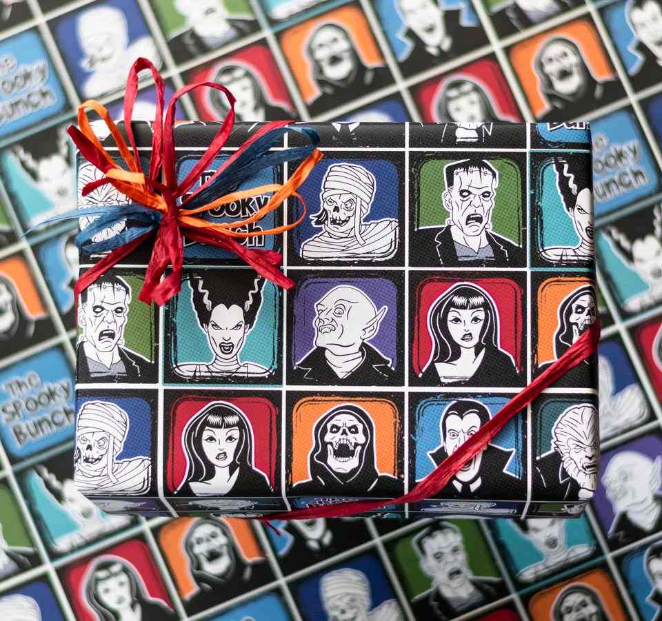Univeral MOnster Gift Wrap Frankenstein Bride Nosferatu Vampira Mummy Death