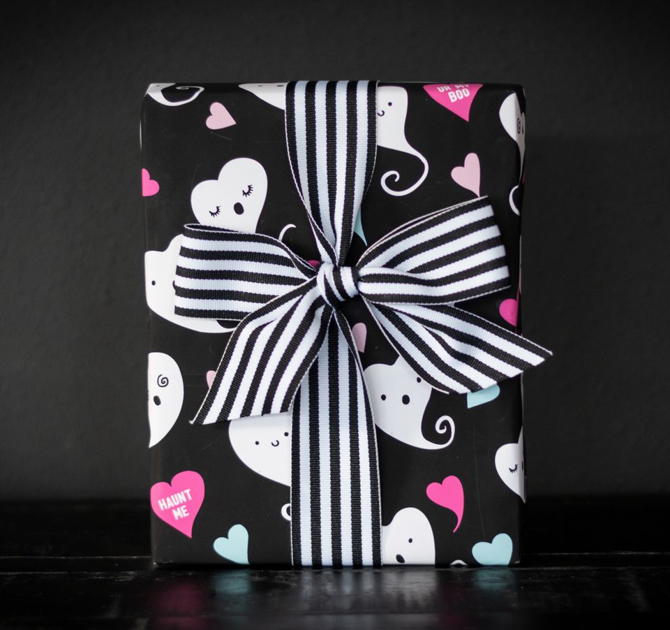 Pink goth ghost boo spooky cute gift wrap