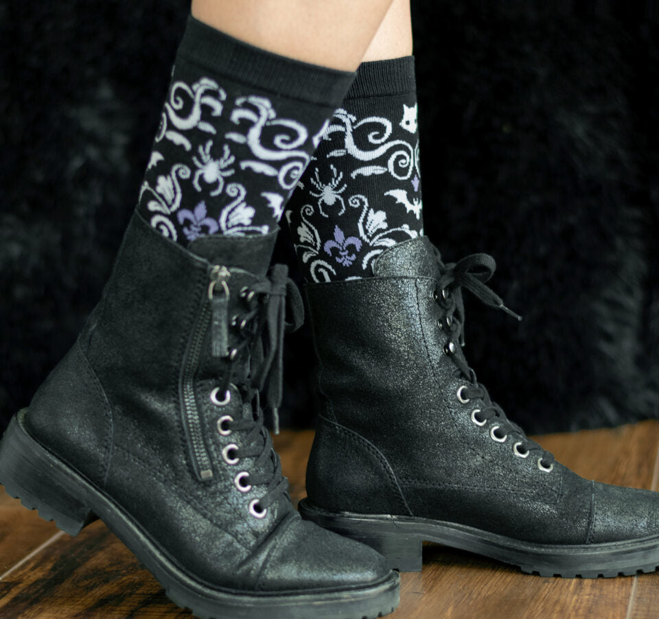 Gothic Skull Spooky Cat Damask Socks